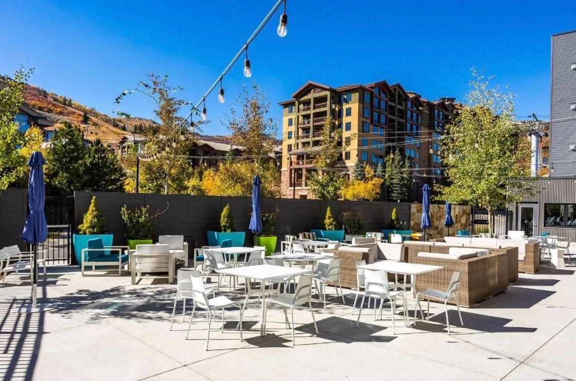 Slope Side Studio In The Heart Of Canyons Village With Heated Pool & Hot Tub! 帕克城 外观 照片