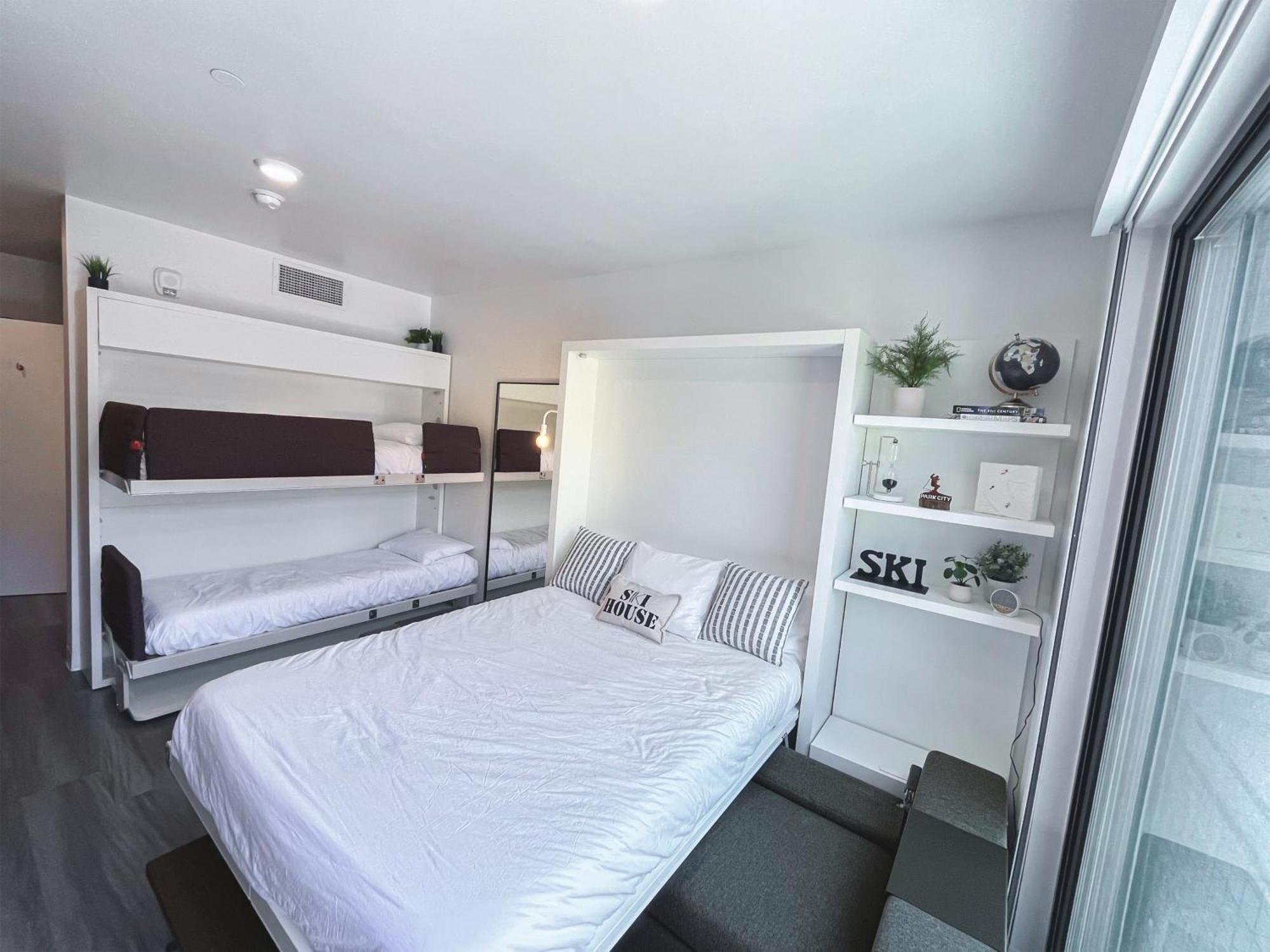Slope Side Studio In The Heart Of Canyons Village With Heated Pool & Hot Tub! 帕克城 外观 照片