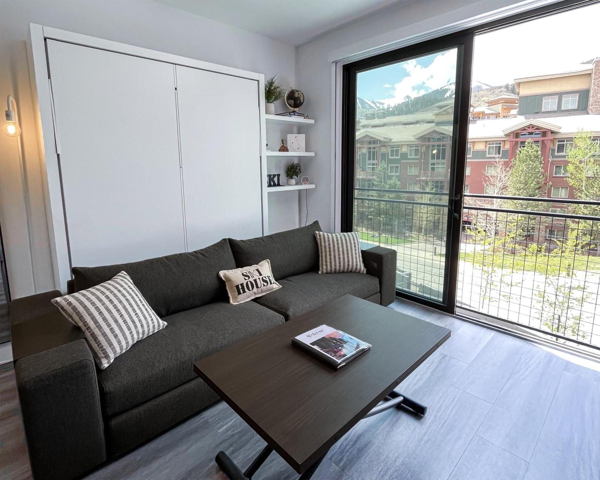 Slope Side Studio In The Heart Of Canyons Village With Heated Pool & Hot Tub! 帕克城 外观 照片